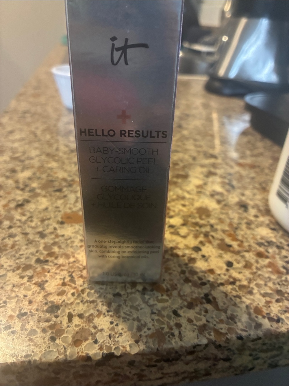 it cosmetics Hello Results Baby-Smooth Glycolic Peel + Caring Oil - Silver